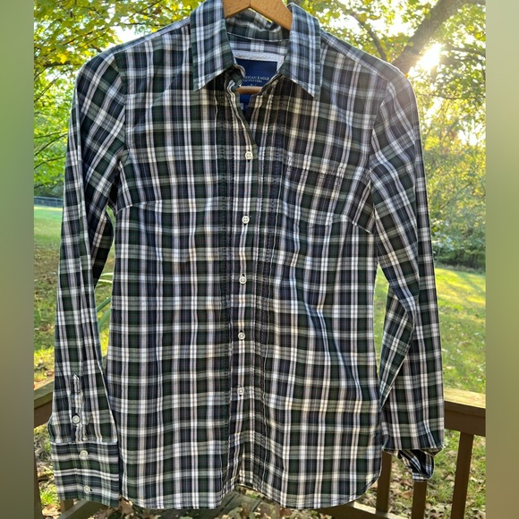 American Eagle Outfitters EUC button down shirt Size 4 - Picture 1 of 5